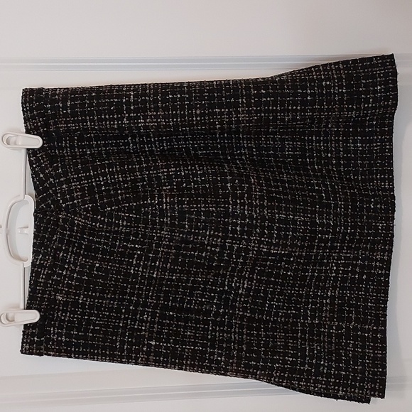 Brooks Brothers Black Wool Blend Tweed Pattern w/ Silver Gray Lined Skirt Size 4 - Picture 1 of 9